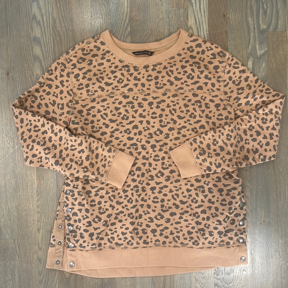 Abercrombie crewneck sweatshirt